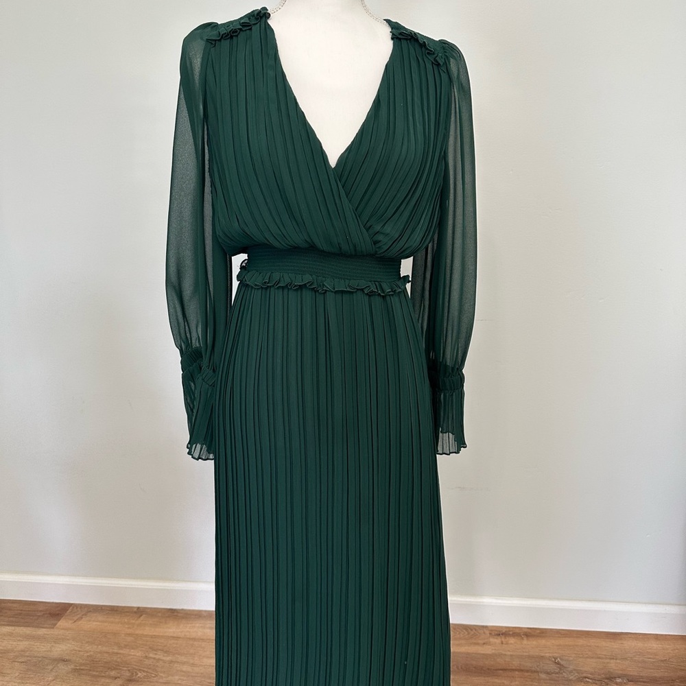 Elegant Emerald Green Zara MIDI Dress Size M